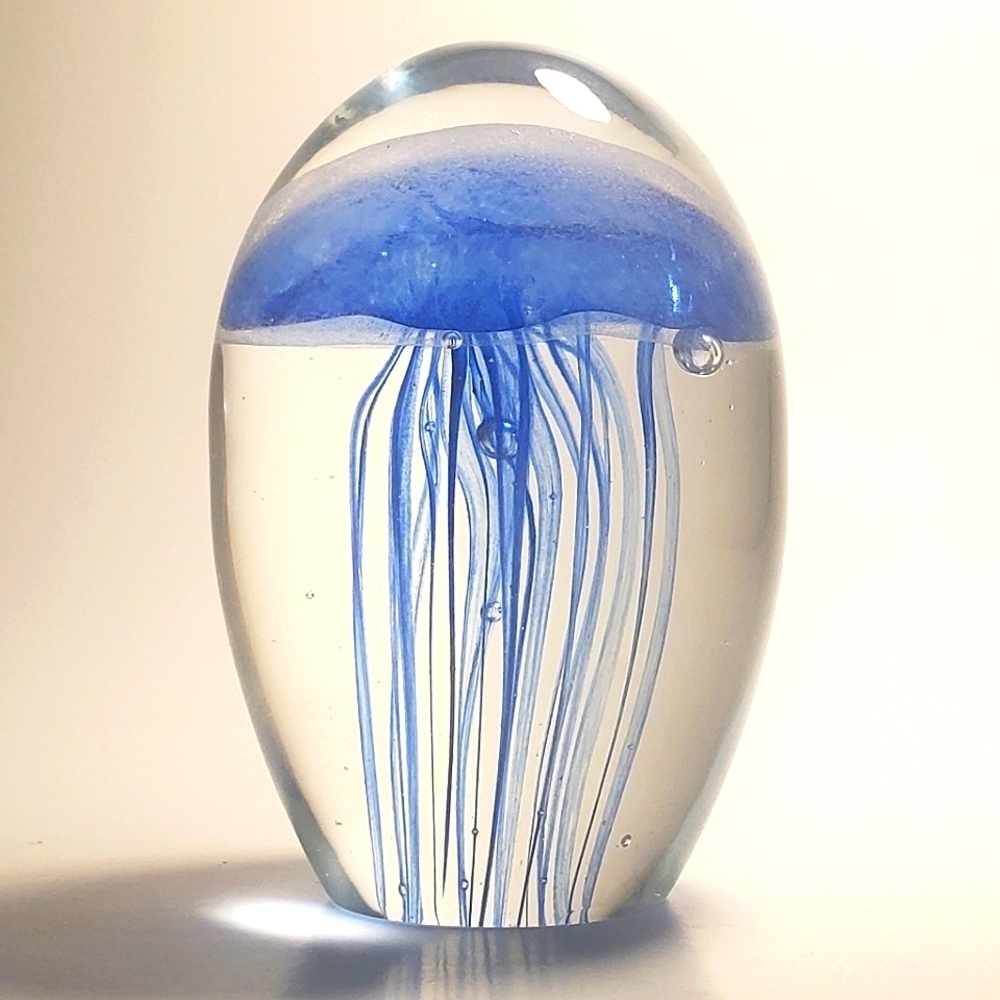 DYNASTY GALLERY Blue Jellyfish Glass Paperweight Handmade & Hand-blown Glass EUC